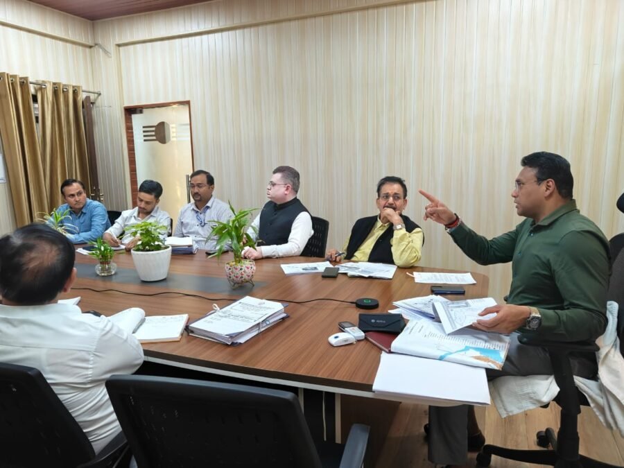 सचिव आवास डॉ. आर राजेश कुमार की अध्यक्षता में CMP-2024 पर मंथन, देहरादून–हरिद्वार–ऋषिकेश कॉरिडोर को मिलेगा स्मार्ट और जाम-मुक्त परिवहन नेटवर्क; E-BRTS, रोपवे और स्मार्ट ट्रैफिक सिस्टम से बदलेगी राज्य की तस्वीर