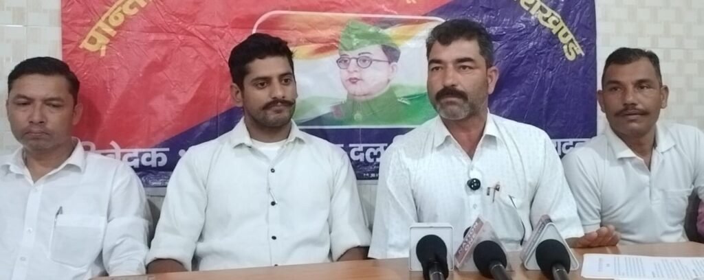 छह कैबिनेट बैठकें बीतीं, फिर भी खाली हाथ; पीआरडी जवानों का आंदोलन का अल्टीमेटम